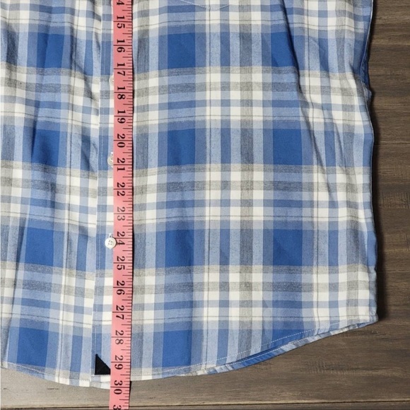 Untuck it, blue, white, gray plaid, 100% cotton button down in size Large - Picture 5 of 7